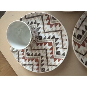 Vintage Aztec By Gailslyn 12piece dessert/snack plates w cups No Chips No Cracks